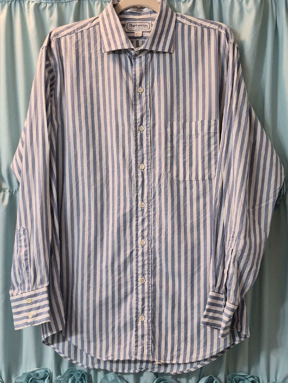 Vintage Burberry of London Blue White Stripe Button Down Shirt Mens Sz 16 1/2-34